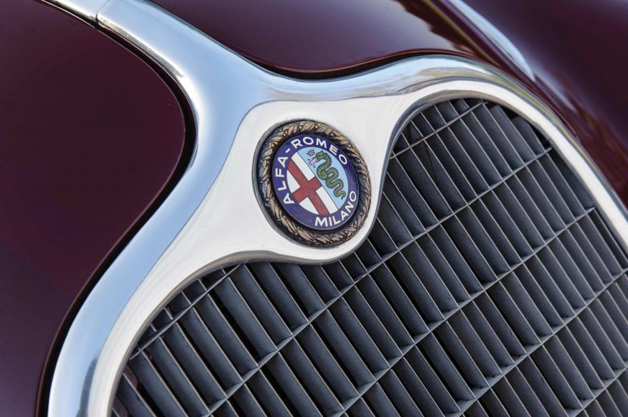 Логотип Alfa Romeo 6C 2500 SS Berlinetta 1939 года  (фото 17 из 36)